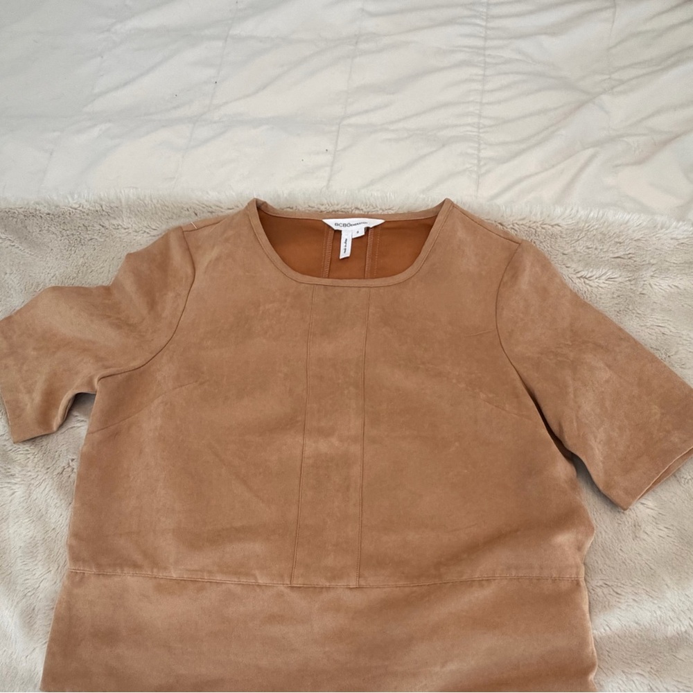 BCBG faux suede top
Size small
